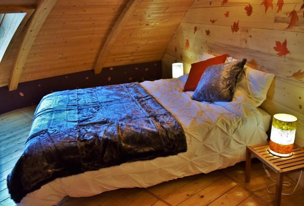 Au-Dela Des Nuages, Maison D'Hotes Insolite & Spa Aubessagne Экстерьер фото